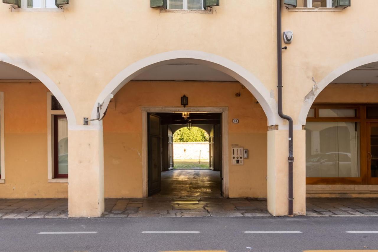 Apartamento Casa Charleston dimora smart al Duomo Padua Exterior foto