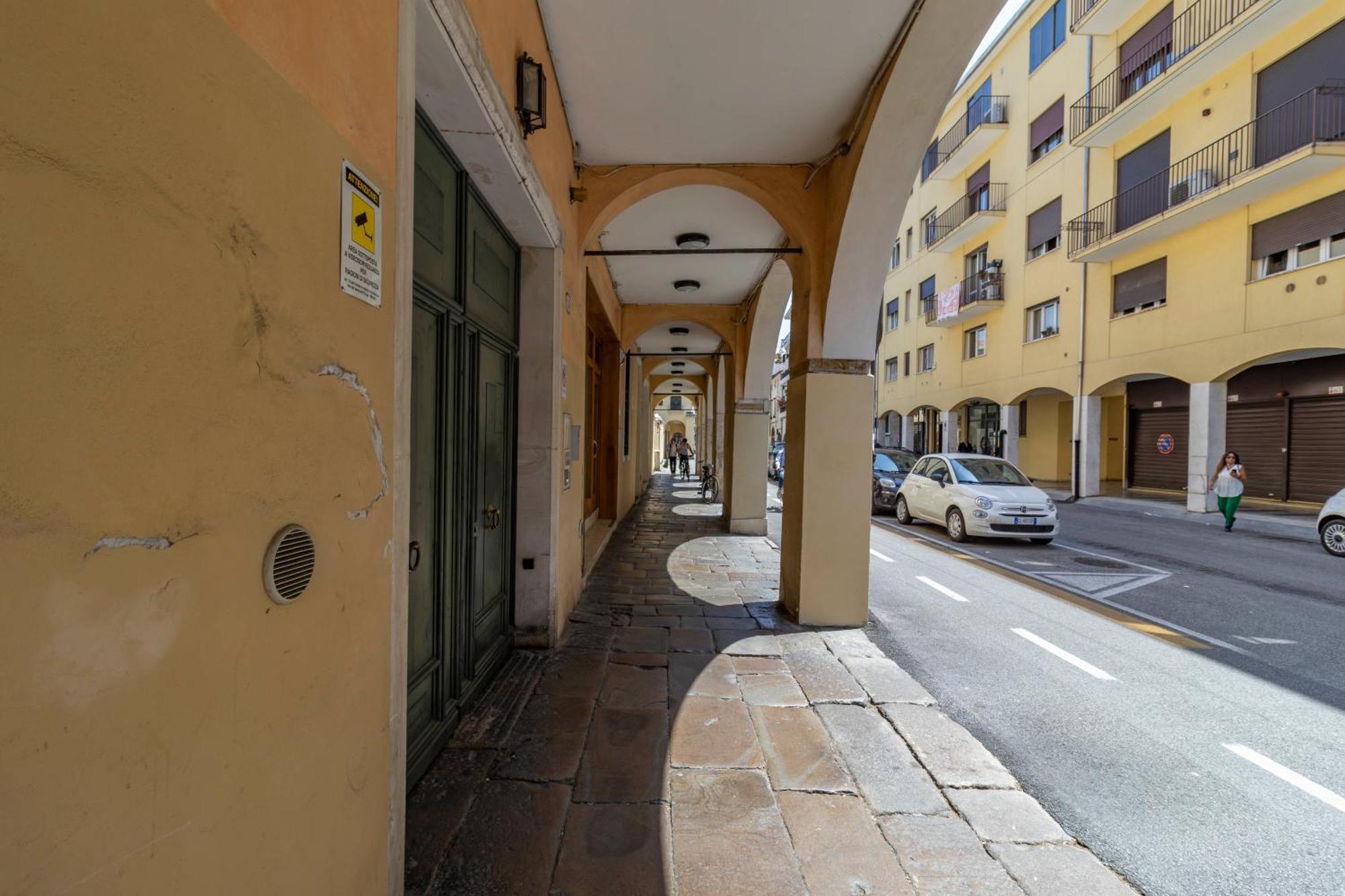 Apartamento Casa Charleston dimora smart al Duomo Padua Exterior foto