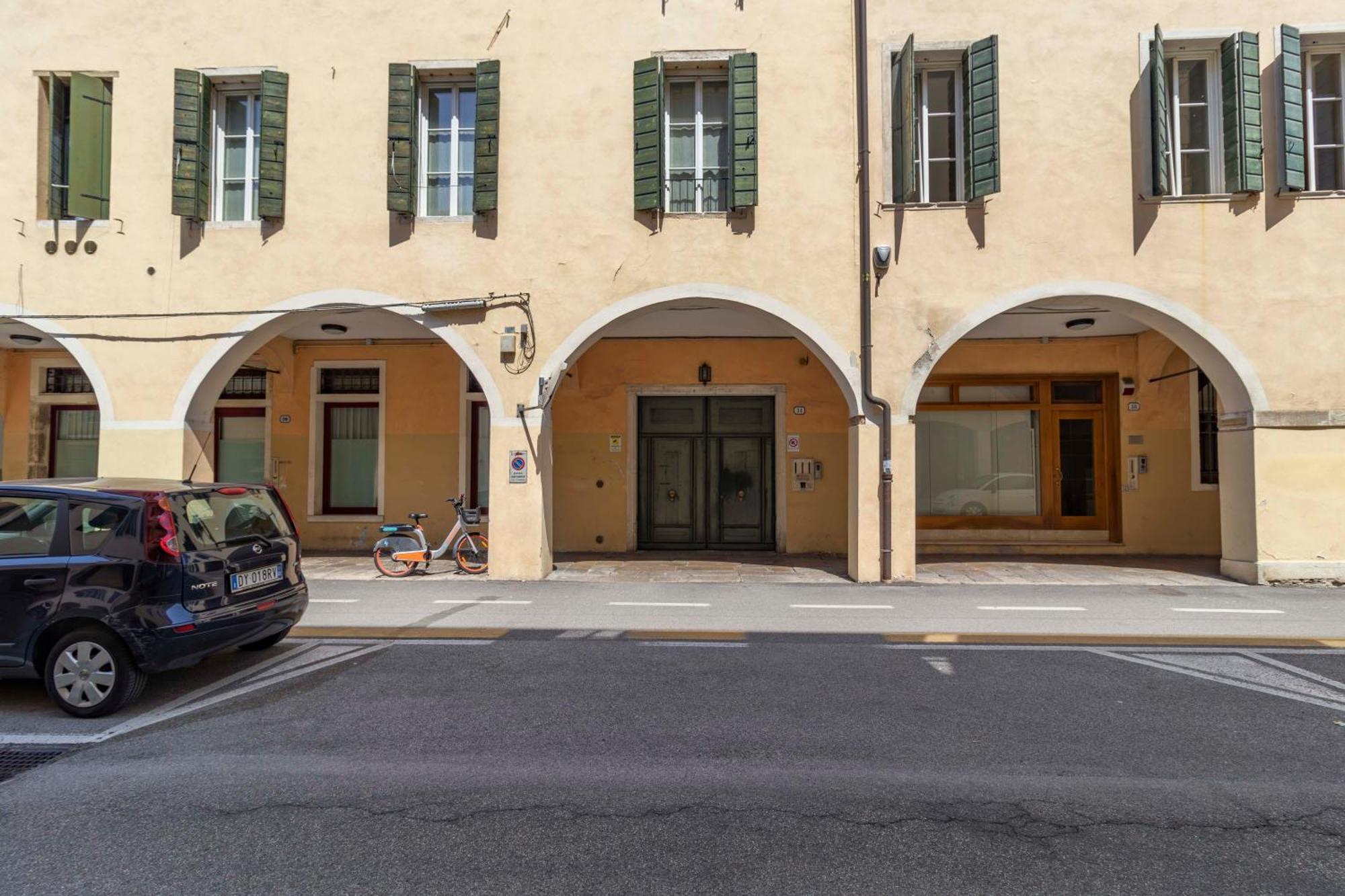 Apartamento Casa Charleston dimora smart al Duomo Padua Exterior foto